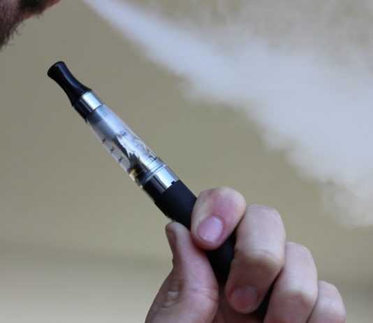 Health care providers asked to report pulmonary illnesses that may be associated with vaping