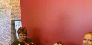 ‘It really makes them happy just to get flowers!’