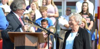 Ivey visits Winston County to recognize its Alabama Bicentennial Schools