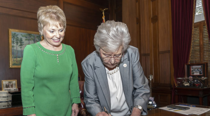 Ivey proclaims Nov. 30 Small Business Saturday