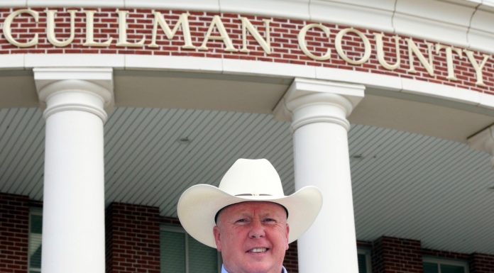 Capt. Jeff Clemons announces bid for commission chairman