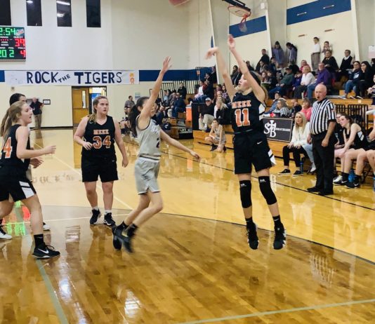 PREP BASKETBALL: St. Bernard Saints, Lady Saints split home opener against Meek