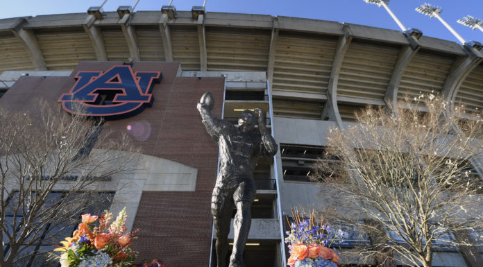 Auburn great Pat Sullivan passes away