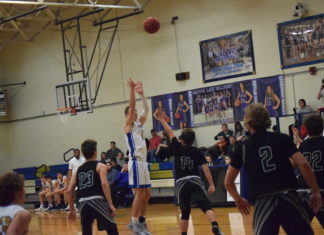 PREP BASKETBALL: Lady Bulldogs rout Waterloo 49-20, Bulldogs lose nail biter to Cougars 59-57