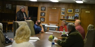 Fairview Town Council gives update on Hwy. 69 red light, approves budget