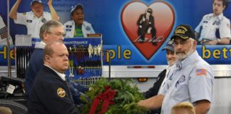 Wreaths Across America: Walmart Transportation honors veterans with nationwide wreath placement project