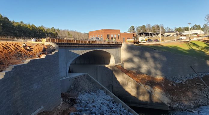 Eva Road Bridge: ‘We hope to have it open by the end of January’