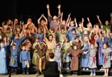 Northbrook kids investigate uproar in Bethlehem with ‘Arrest These Merry Gentlemen’