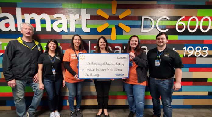 Wal-Mart Distribution Center donates $5,500 to United Way