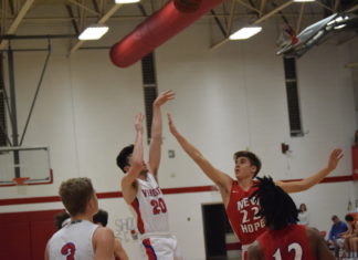 PREP BASKETBALL: Vinemont Eagles, Lady Eagles fall to New Hope at home