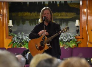 ‘I feel comfortable in a small church’