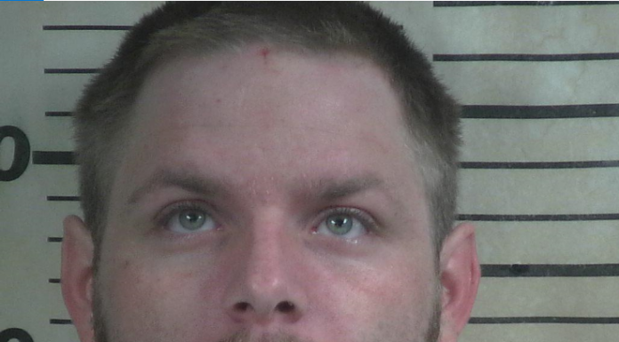 Man held at gunpoint, arrested after entering 2 residences in SE Cullman