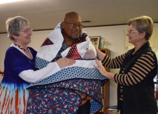 Colony Councilman, Vietnam vet Melvin Hammond receives Quilt of Valor