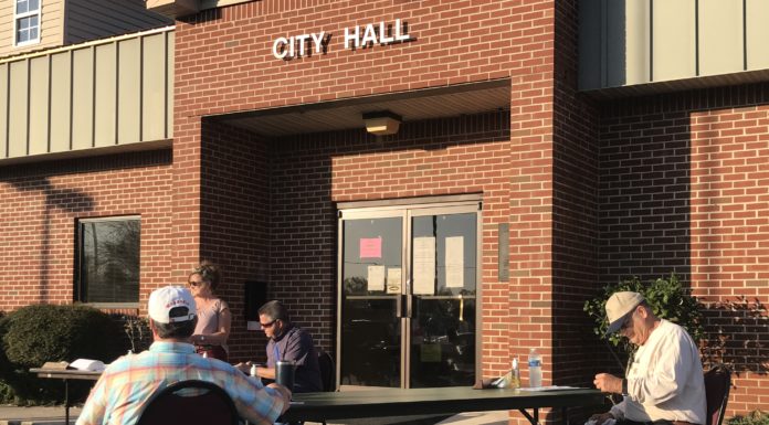Hanceville City Council holds sunny Thursday meeting to discuss local business