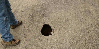 Arkadelphia residents find sinkhole forming under road