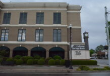 Cullman Savings Bank supports, highlights local businesses with new program