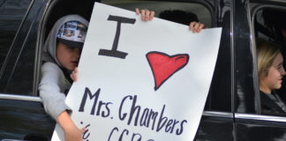 Cullman City Primary School sends students off with drive-by parade