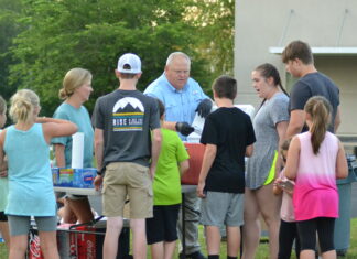 1st of its own: Northbrook hosts outside family movie night