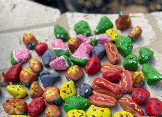 Get ready to (hunt) rock(s)!