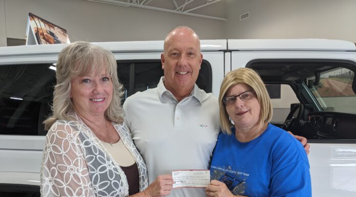 Annual Mopar car show raises $4K for Secret Meals for Hungry Children