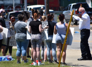 More than 400 law enforcement officers injured in riots across U.S., 2 dead