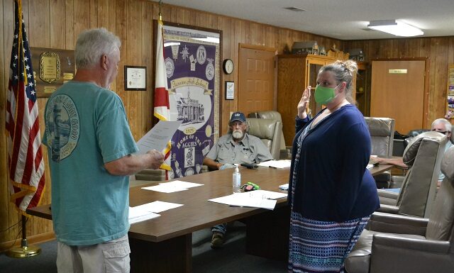 Fairview council swears in new member Julie Grimes