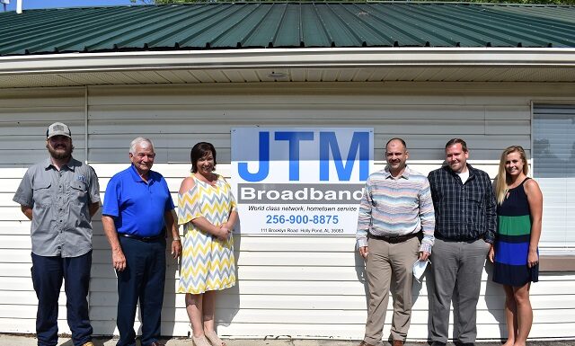 Bridging the gap: Holly Pond to offer free public WiFi in parks as school resumes