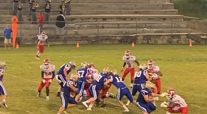 PREP FOOTBALL: Bulldogs bounce back with dominant 33-8 win over Midfield