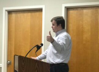 Commission bids farewell to Walker, talks Reliance Worldwide project