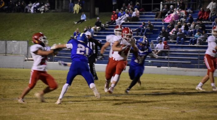 PREP FOOTBALL: Vinemont tops Cold Springs 31-7