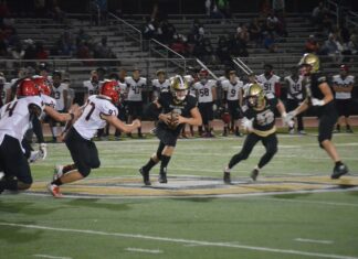 PREP FOOTBALL: Adams’ game-winner leads Cullman past Muscle Shoals 30-29