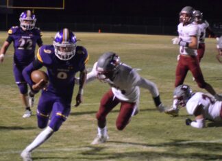 PREP FOOTBALL: Aggies best Pirates, 33-21