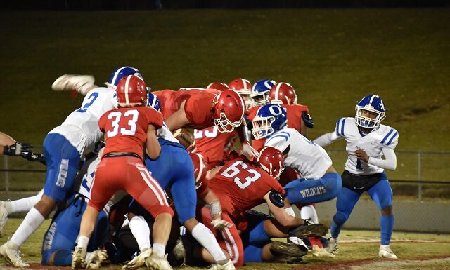 PREP FOOTBALL: Vinemont clinches playoff spot with 20-17 OT win over Oakman