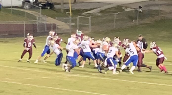 PREP FOOTBALL: Big plays doom Dawgs at Hamilton in 21-7 loss