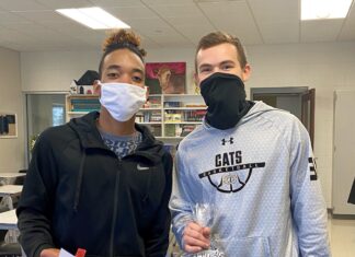 CHS shows Thanksgiving love to campus neighbors