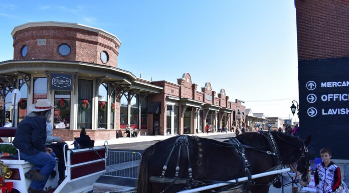 Warehouse District paving completed just in time for Christmas Open House