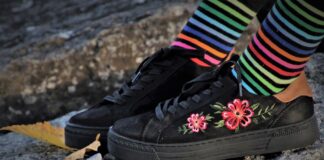 Ivey announces 3rd year of record number of Alabama foster care adoptions