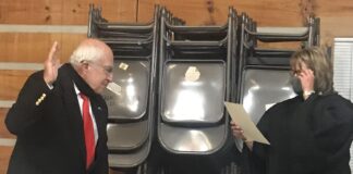 Vinemont administration takes oaths