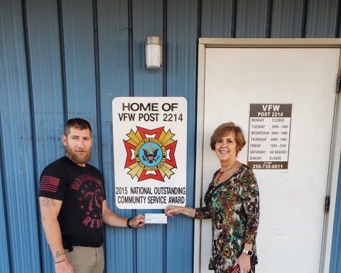 Republican Women make donation to VFW