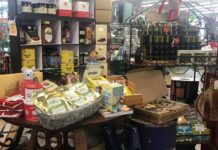 Christmas gifts with local flavor