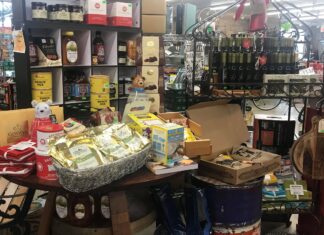 Christmas gifts with local flavor