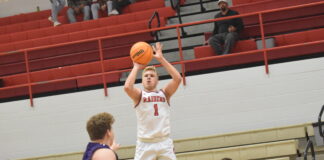 PREP BASKETBALL: Raiders, Lady Raiders down Fairview at home