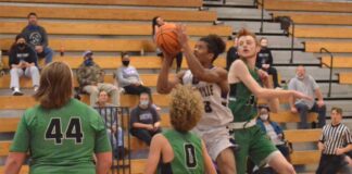 PREP BASKETBALL: Hanceville holds off Holly Pond 50-45, Lady Broncos top Hanceville 64-50