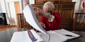 Ivey’s study group says gambling could mean $700M, 19K new jobs for state