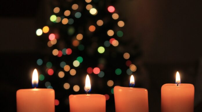 Holiday home fire safety tips