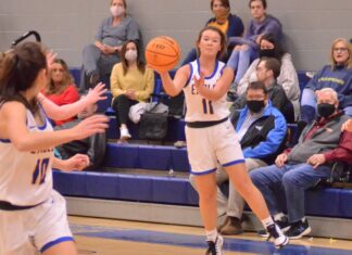 PREP BASKETBALL: Eagles, Lady Eagles down Vinemont at home