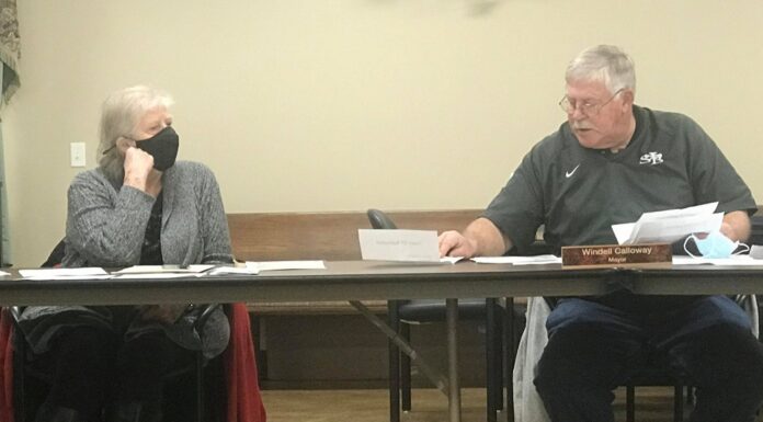 Baileyton welcomes back Gilbert, awards land leases