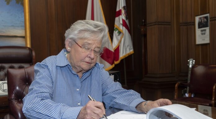 Ivey announces economy gained 54,100 jobs in 2022, unemployment rate at 2.6%