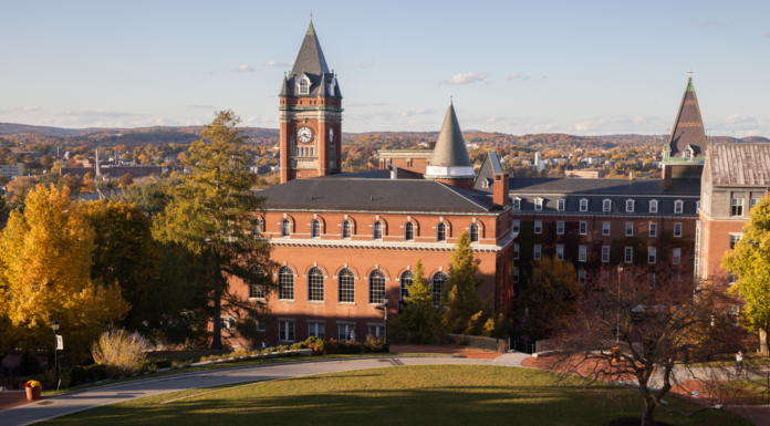 Hanceville’s Carl Quist named to Holy Cross fall 2020 Dean’s List