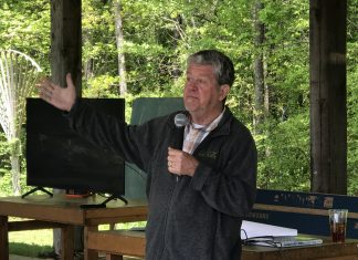 Dr. Bill Deutsch speaks at Agriplex’s Lunch and Learn